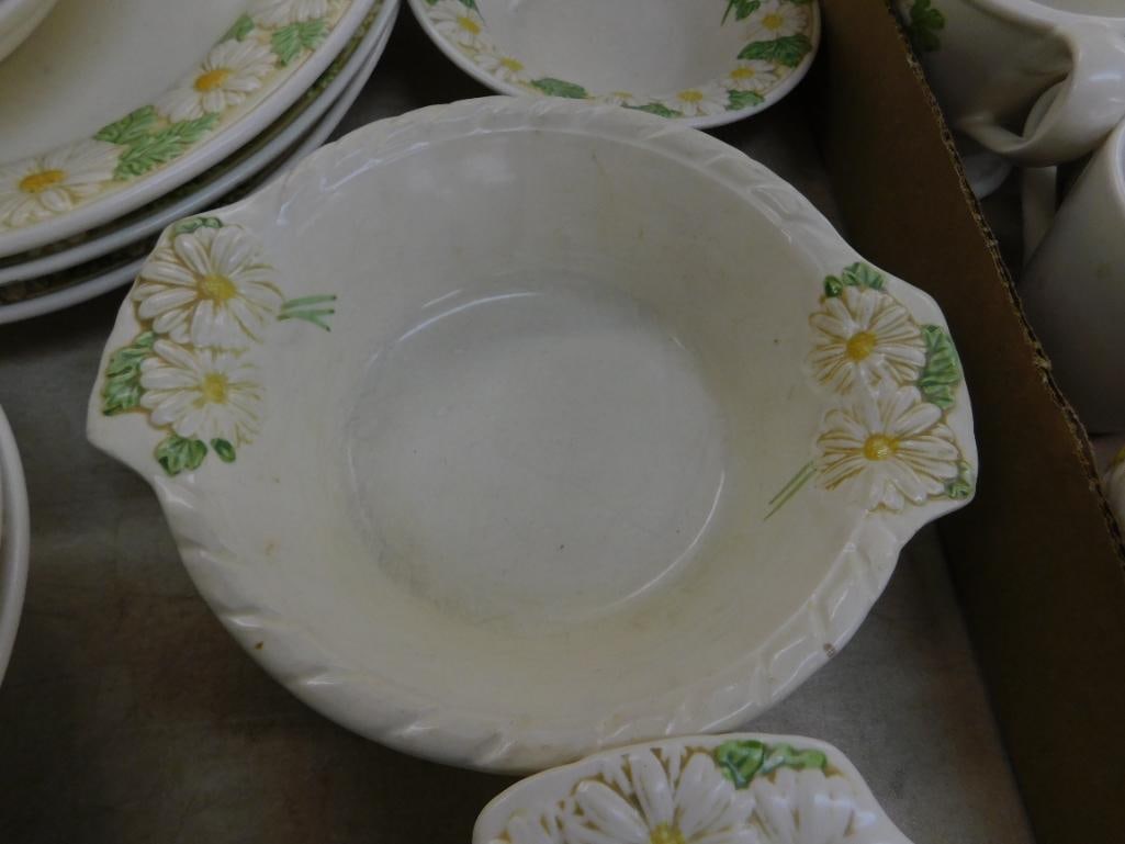 86 Piece Poppytrail China Set - Sculptural Daisy - Couple Pieces Have Chips - 9