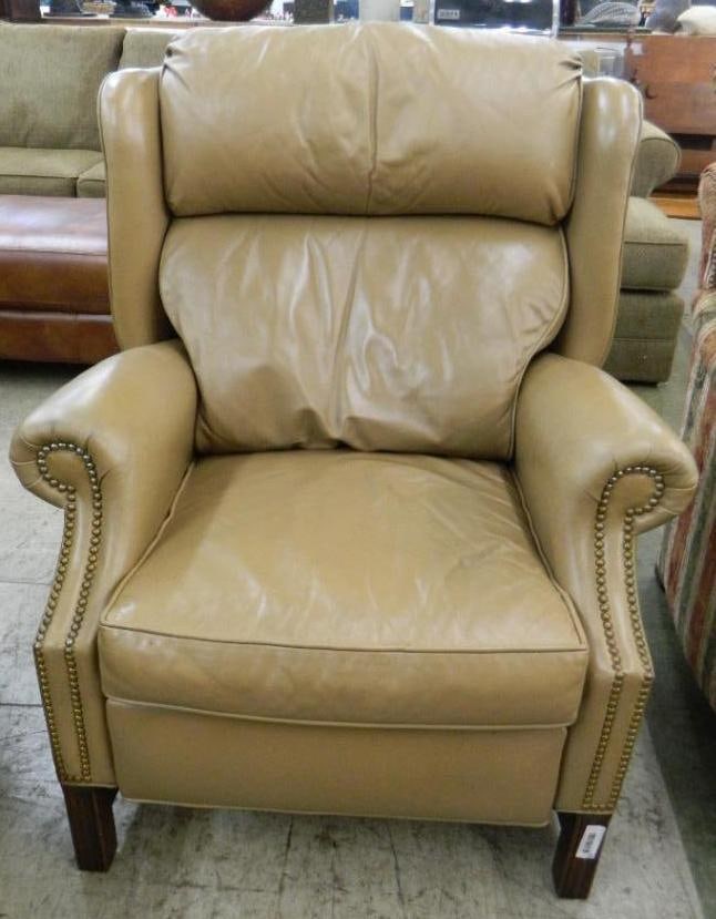 Motioncraft Recliner - Leather - 40" x 33" x 39": See Photos For Condition and Details