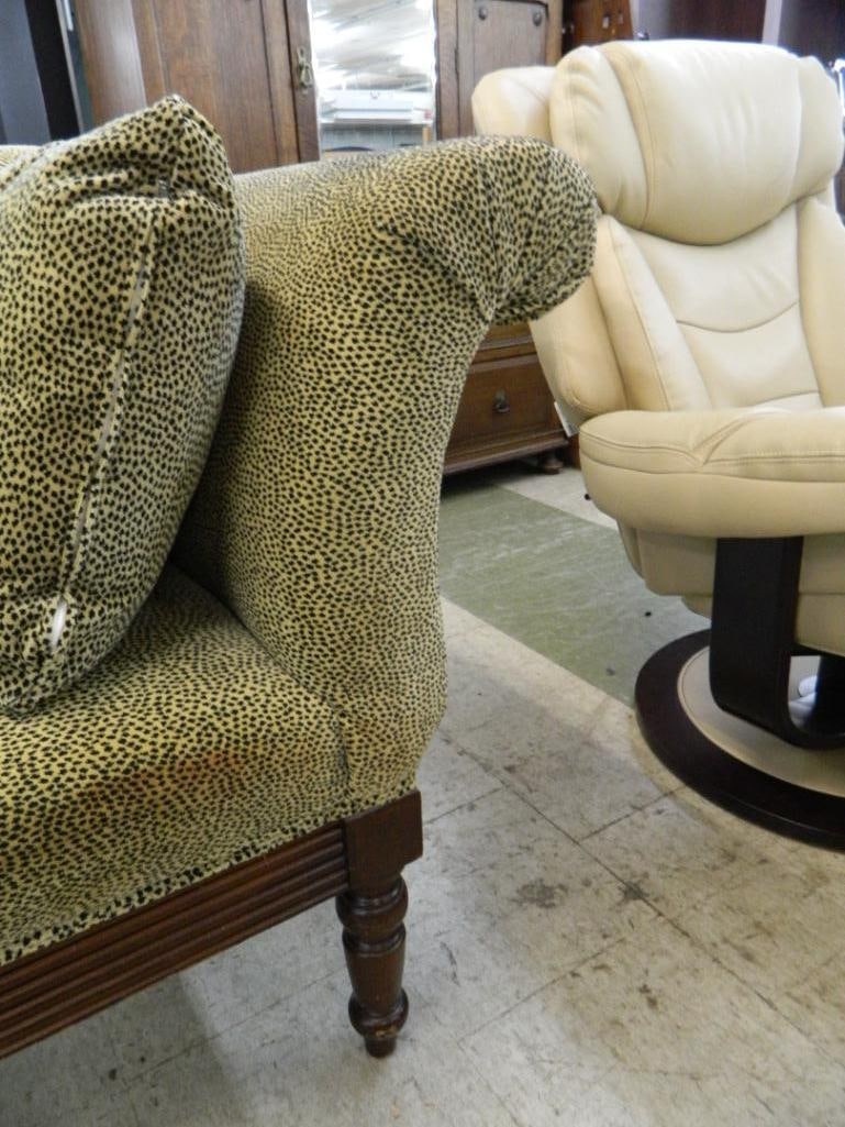Upholstered Live Seat with Pillows - Leopard - 34" x 51" x 30" - 3