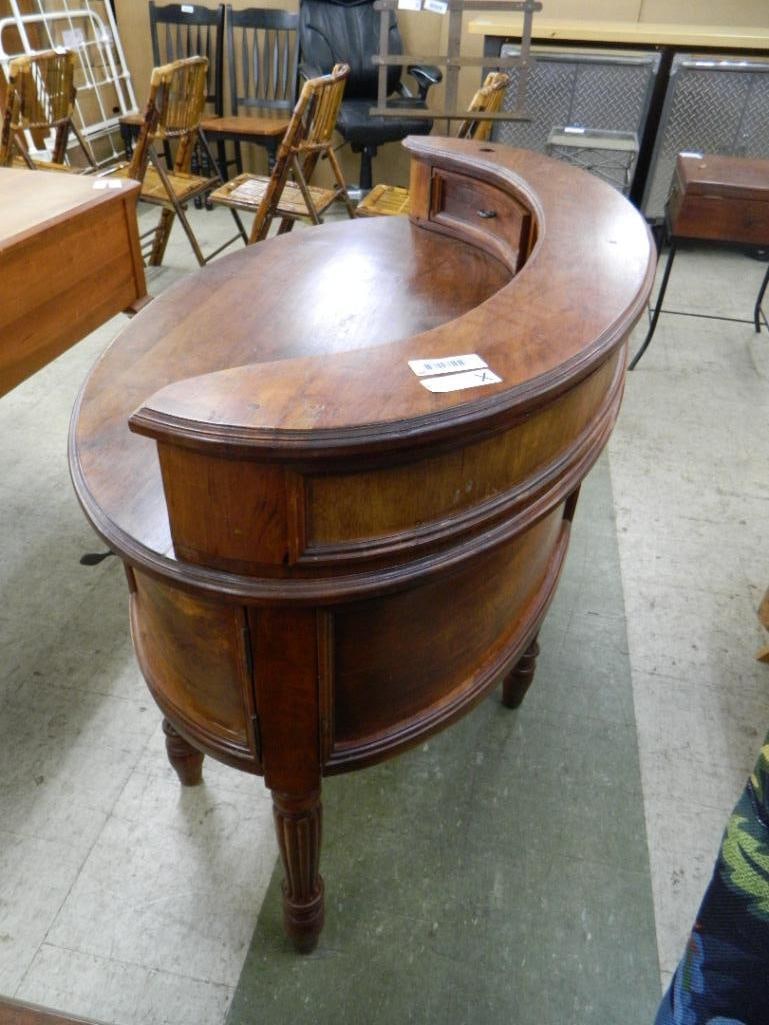 Oval Desk - 3 Drawers and 2 Doors - 36.5" x 47" x 28" - 4