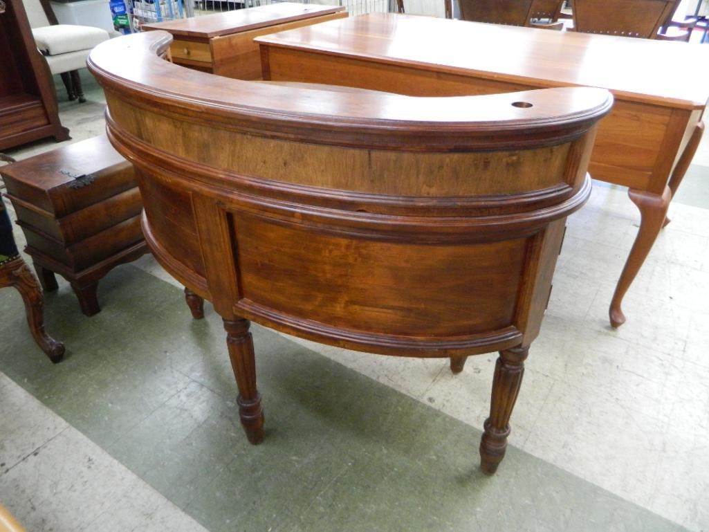 Oval Desk - 3 Drawers and 2 Doors - 36.5" x 47" x 28" - 5
