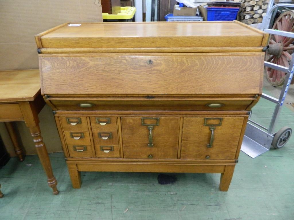 Oak Drop Front Desk with 8 Drawers - 40" x 41.5" x 20.5" - 2