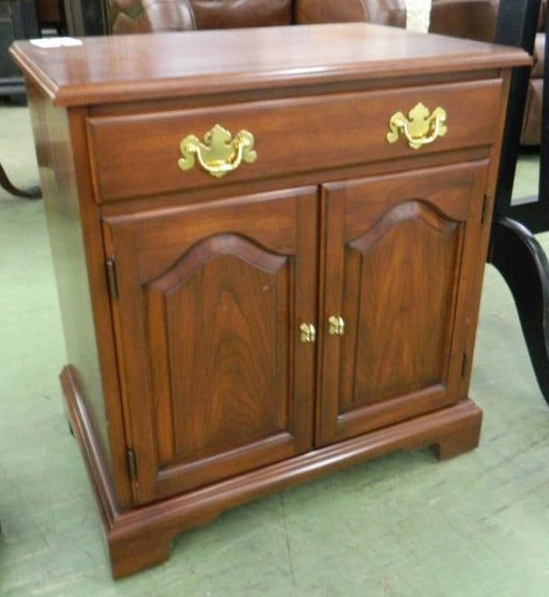 Henkel-Harris Cherry Night Stand - 1 Drawer 2 Doors - 26"x 24" x 16": See Photos For Condition and Details
