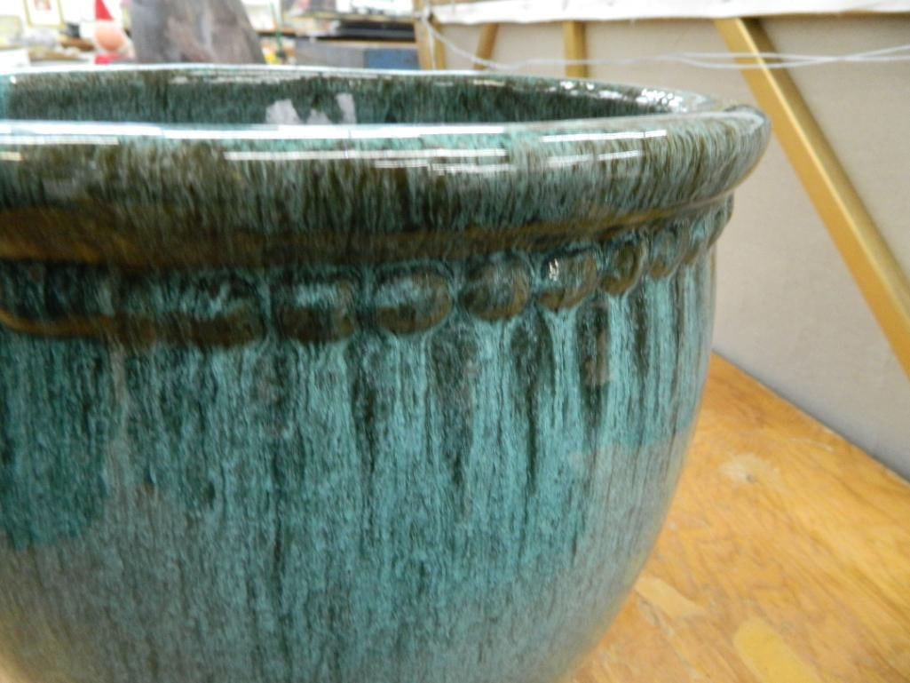 Modern Pottery Pot - 10.5" x 12" - 3
