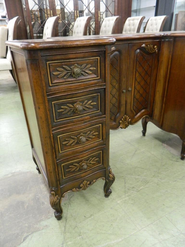8 Drawer 2 Door Vanity - Heavily Carved - 30.5" x 48" x 17" - 4