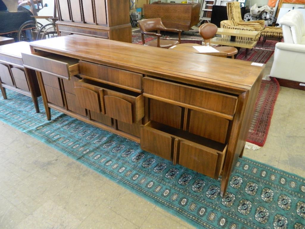 MCM Mid Century Modernage Furniture 9 Drawer Long Dresser - 31" x 72" x 20" - 2