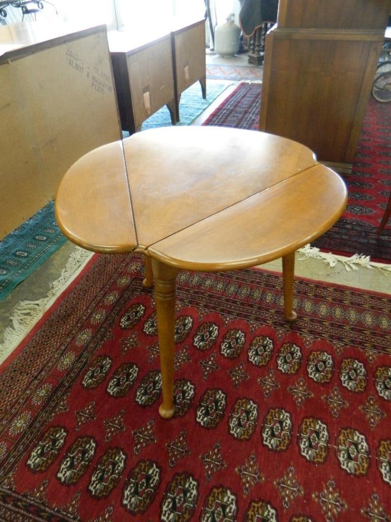 Ethan Allen Clover Top Drop Side Table - 24" x 26" x 28" - 2