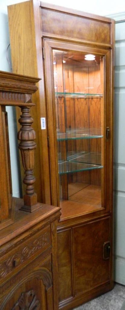 Thomasville Furniture - Mystique - Corner Lighted Curio Cabinet - 80.5" x 18.5" x 18.5": See Photos For Condition and Details