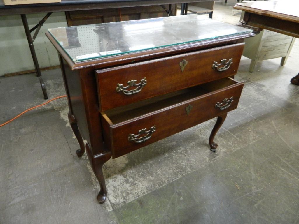 Mahogany 2 Drawer Night Stand - 29" x 32" x 16.5" - 2