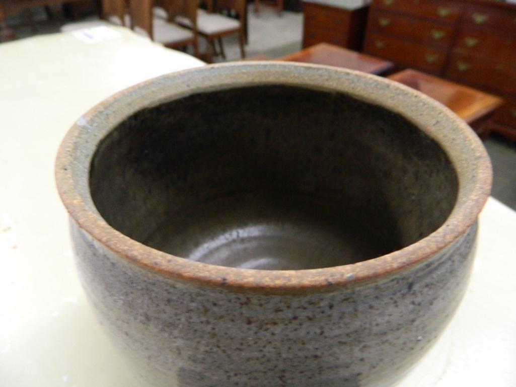 Studio Art Pottery - Lidded Jar - Signed Rob Gentry - 6.5" x 6" - 3