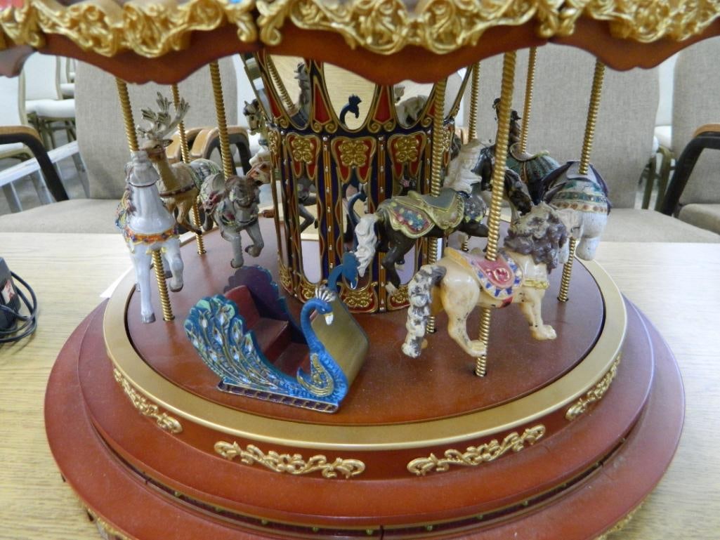 Modern Electric Table Top Electric Carousel - 16" x 17" - 4