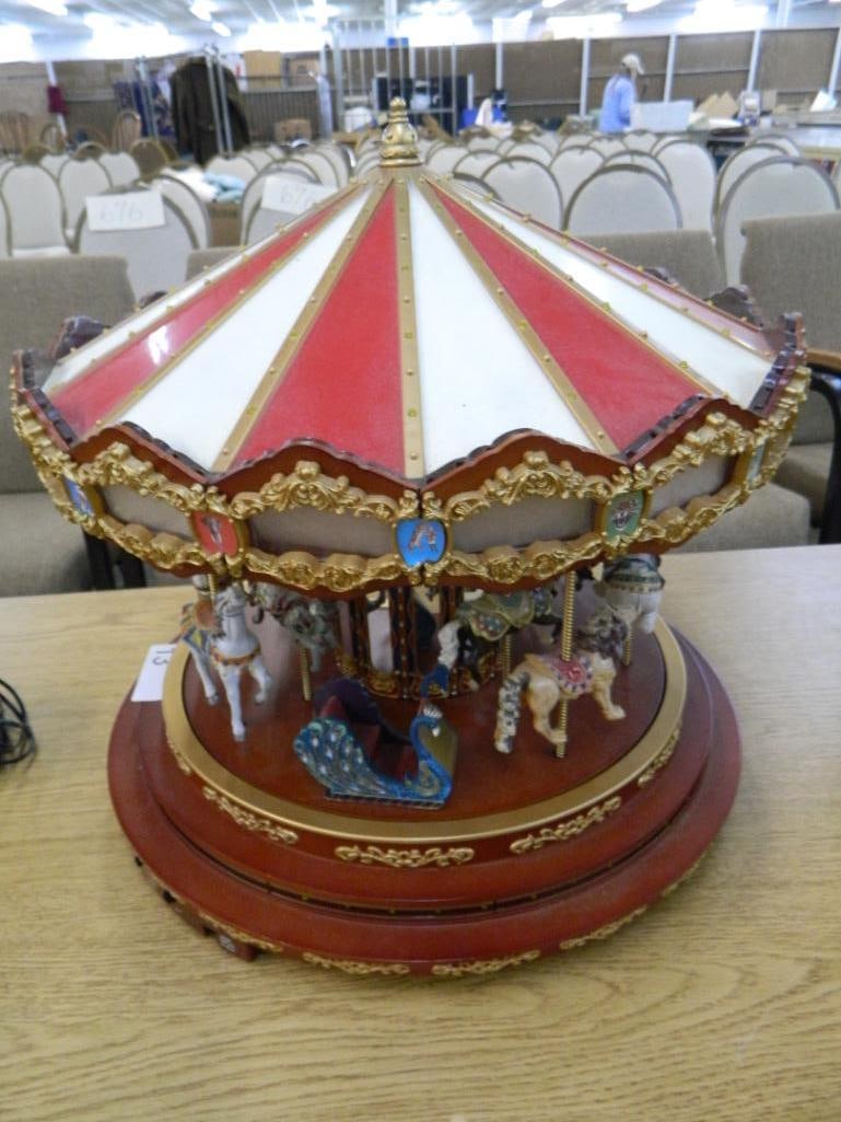 Modern Electric Table Top Electric Carousel - 16" x 17" - 6