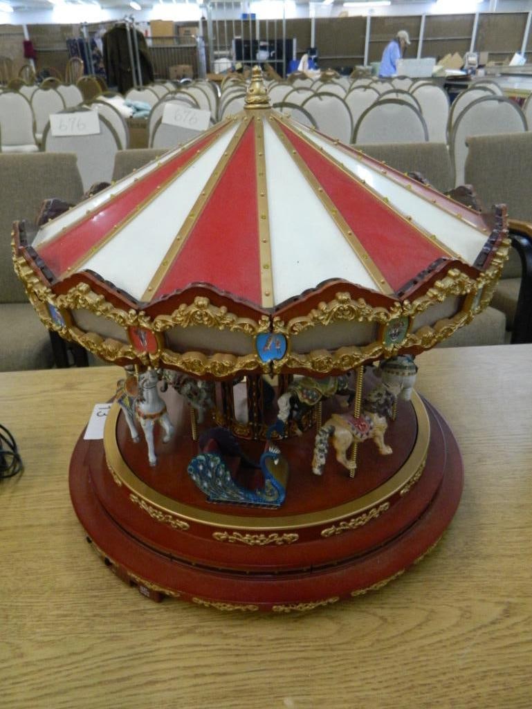 Modern Electric Table Top Electric Carousel - 16" x 17" - 7