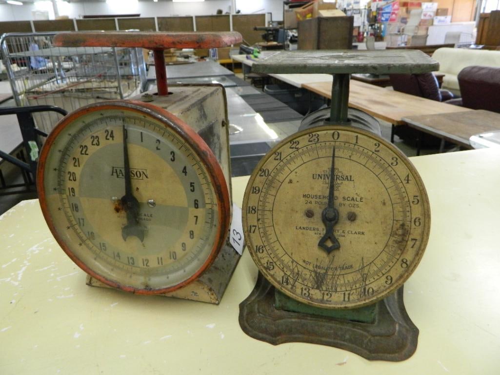 Pair of Vintage Scales - 1 Hanson - 1 Landers Frary and Clark - 11