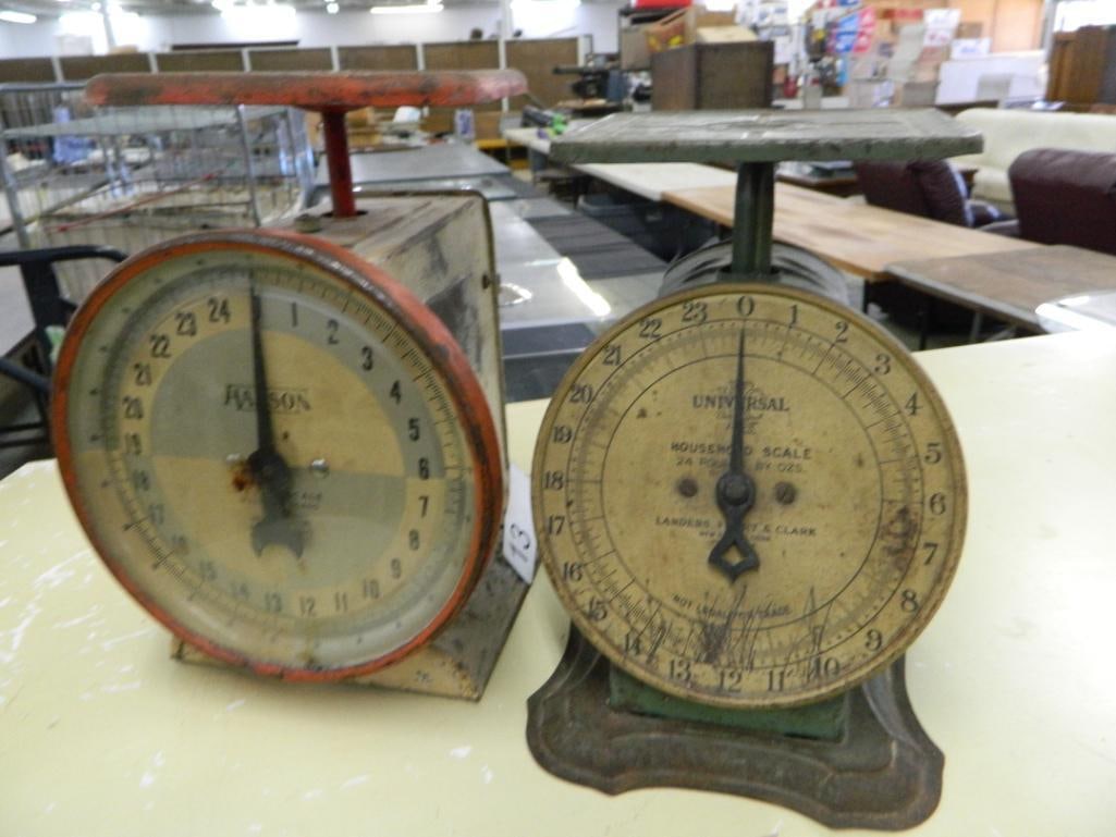 Pair of Vintage Scales - 1 Hanson - 1 Landers Frary and Clark - 12