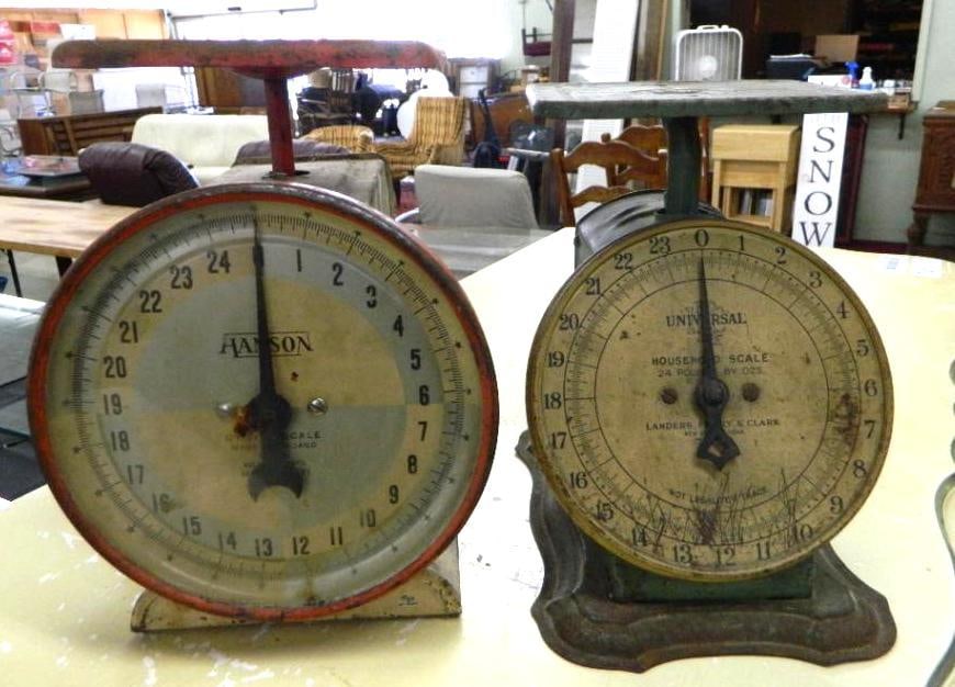 Pair of Vintage Scales - 1 Hanson - 1 Landers Frary and Clark: See Photos For Condition and Details