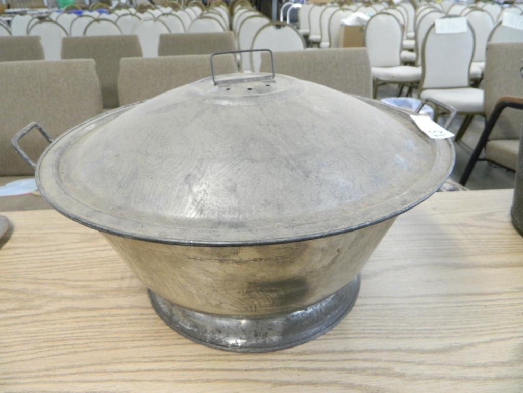 Metal Lidded dough riser Pot - 11" x 19" - 5