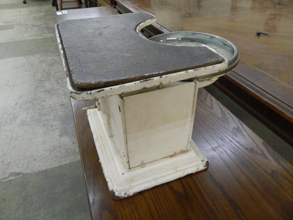 Jacobs Bros. Detecto Scale - 8.5" x 11" x 12" - 5