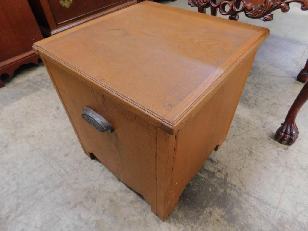 Vintage Wood Potty with Enameled Lidded Chamber Pot - 17" x 16" x 15.5" - 8