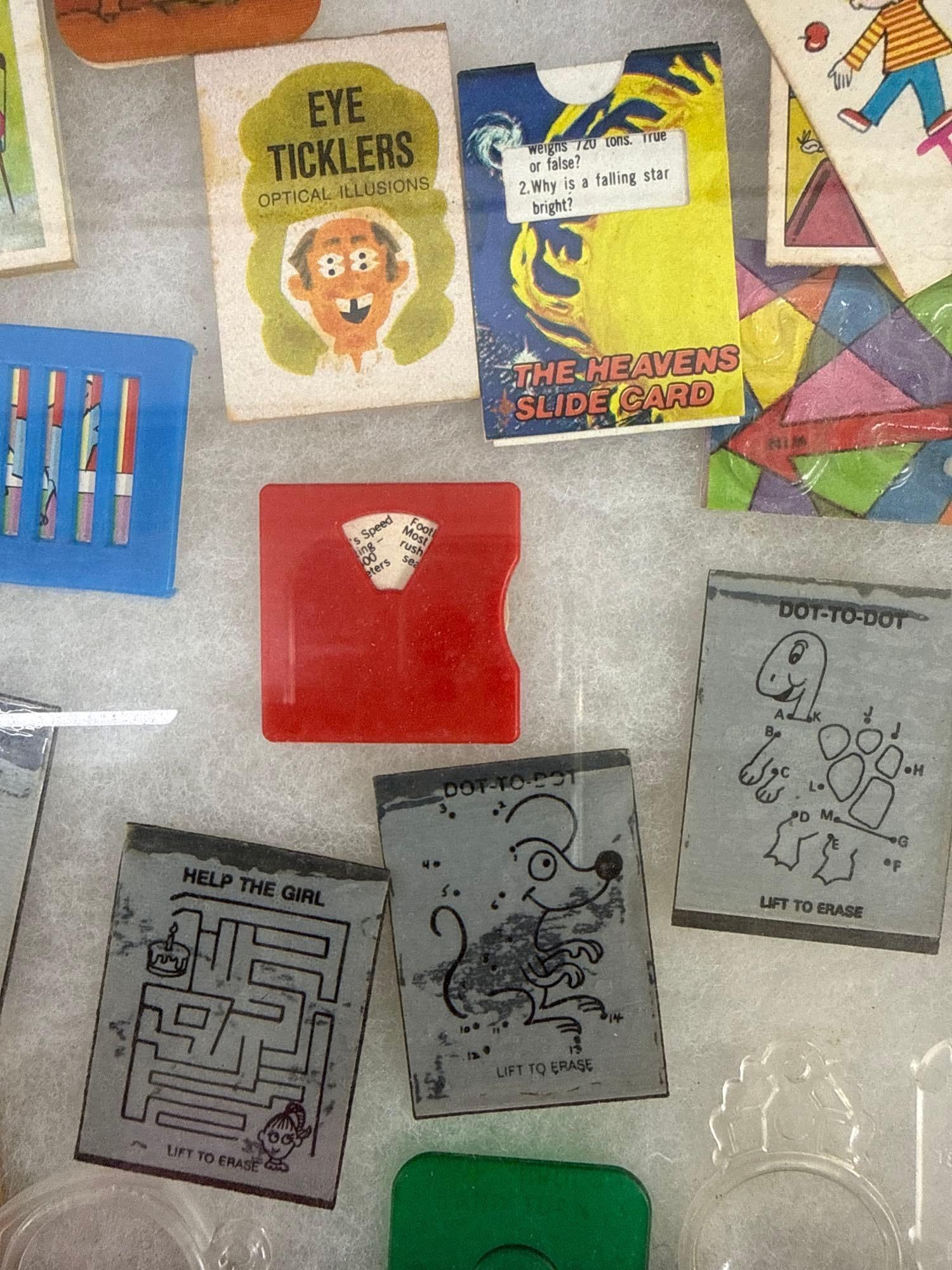 Large lot of vintage cracker jack prizes - 4