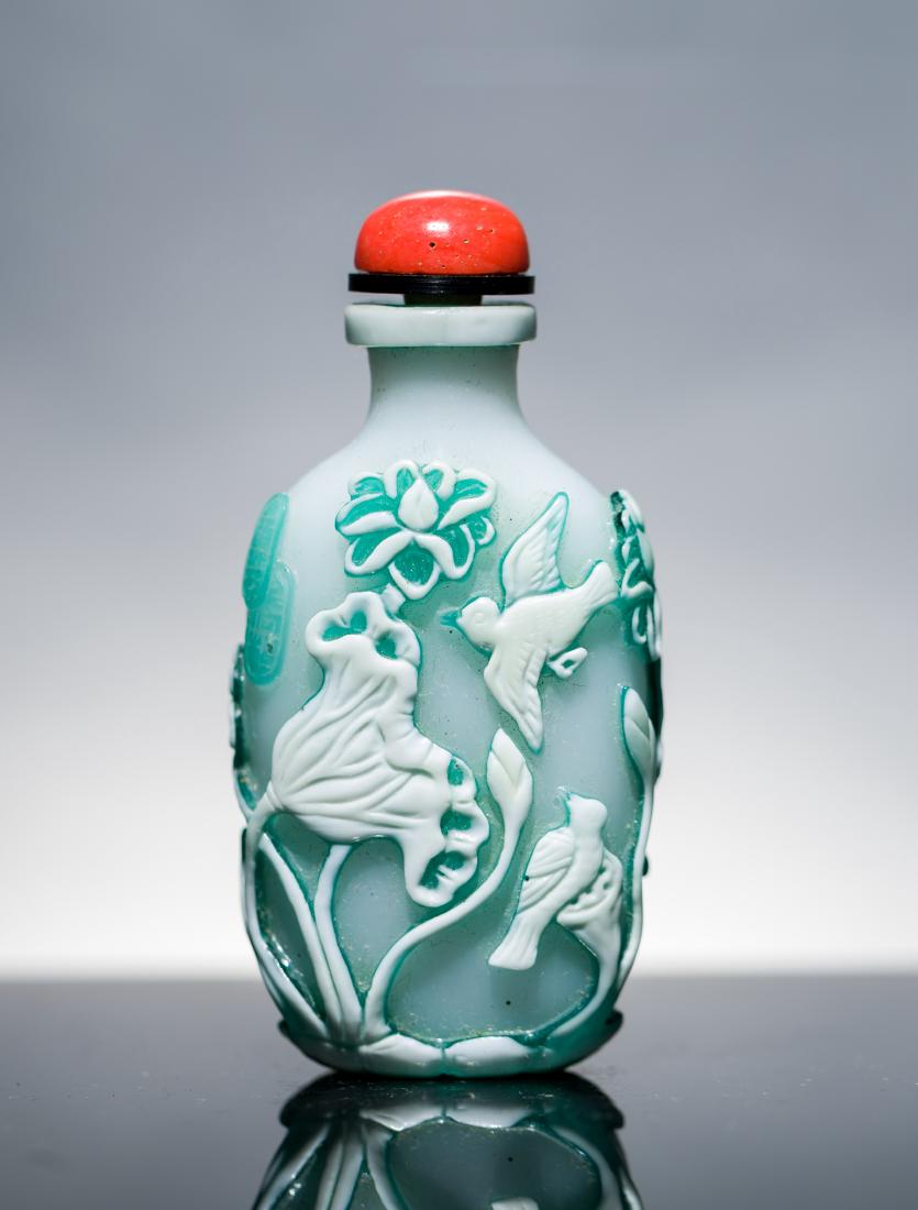 19th Chinese Antique Overlay Glass Snuff Bottle (1 of 10)