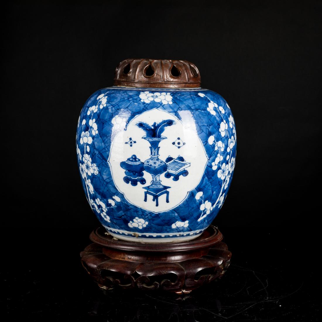 18th Antique Kangxi Style Jar With Rosewood Cover & (1 of 10)