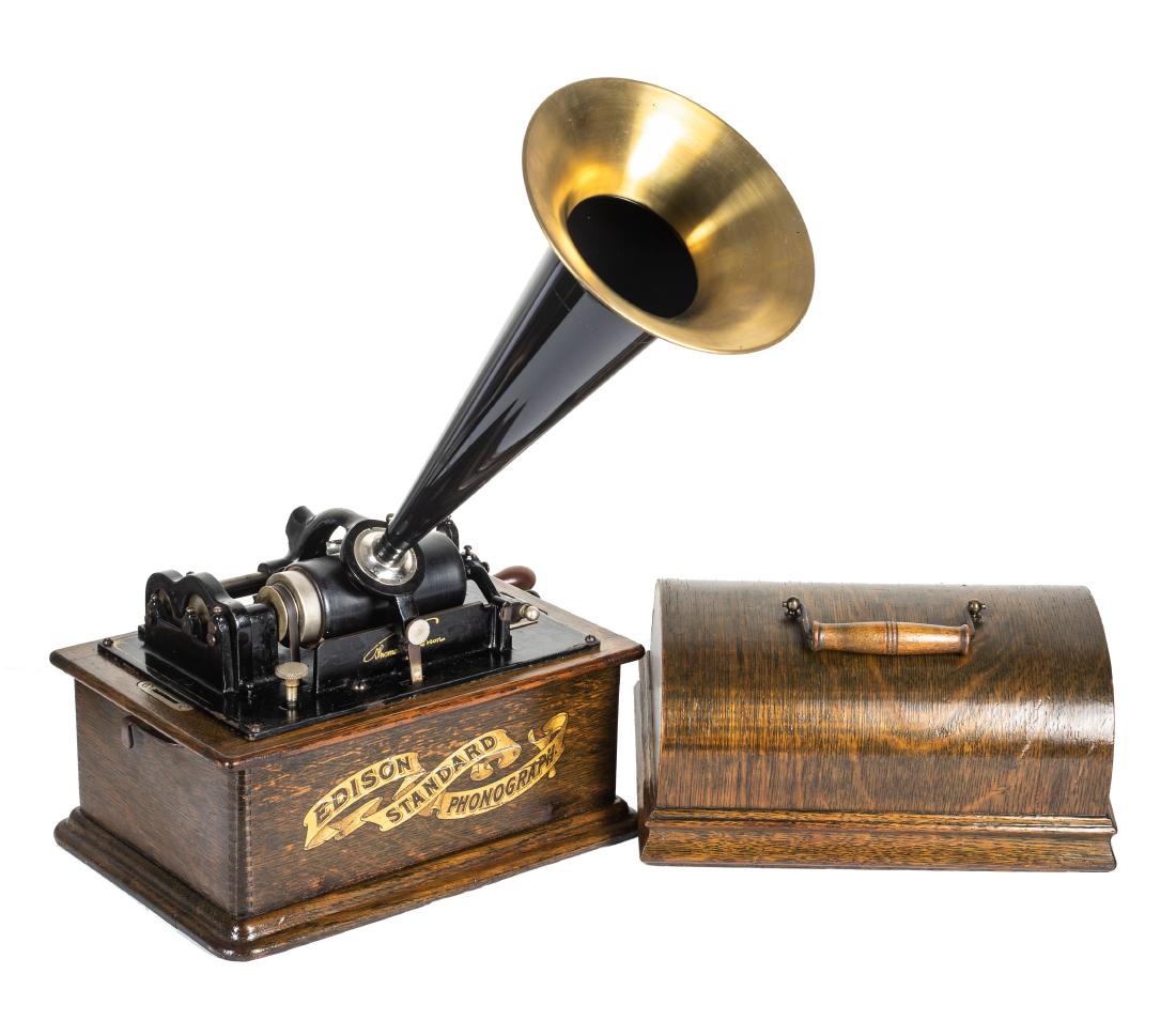 Edison Standard Phonograph With Oak Cabinet (1 of 8)