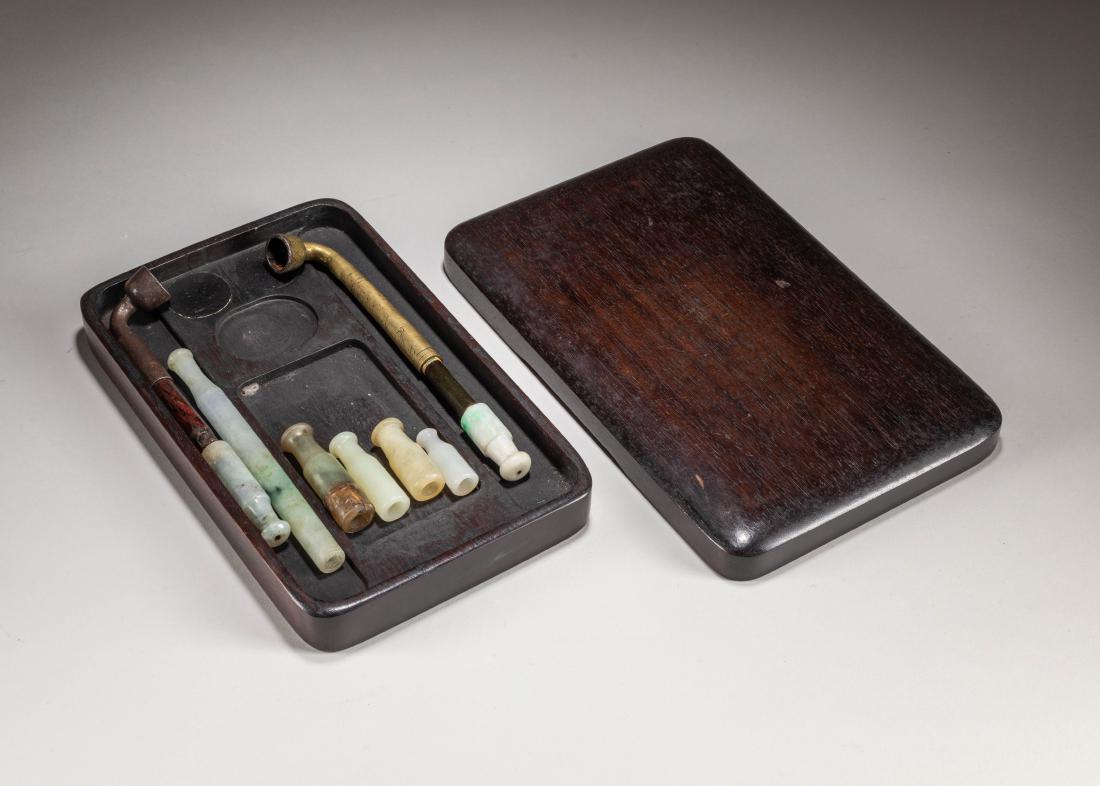 Set 19th Chinese Antique Jade Mouthpieces: Consist of seven pieces mouthpieces, and two smoking holders, each the cigarette holder carved from a smoothly polished stone with subtle evergreen inclusions, one holder of a jadeite jade, all displa