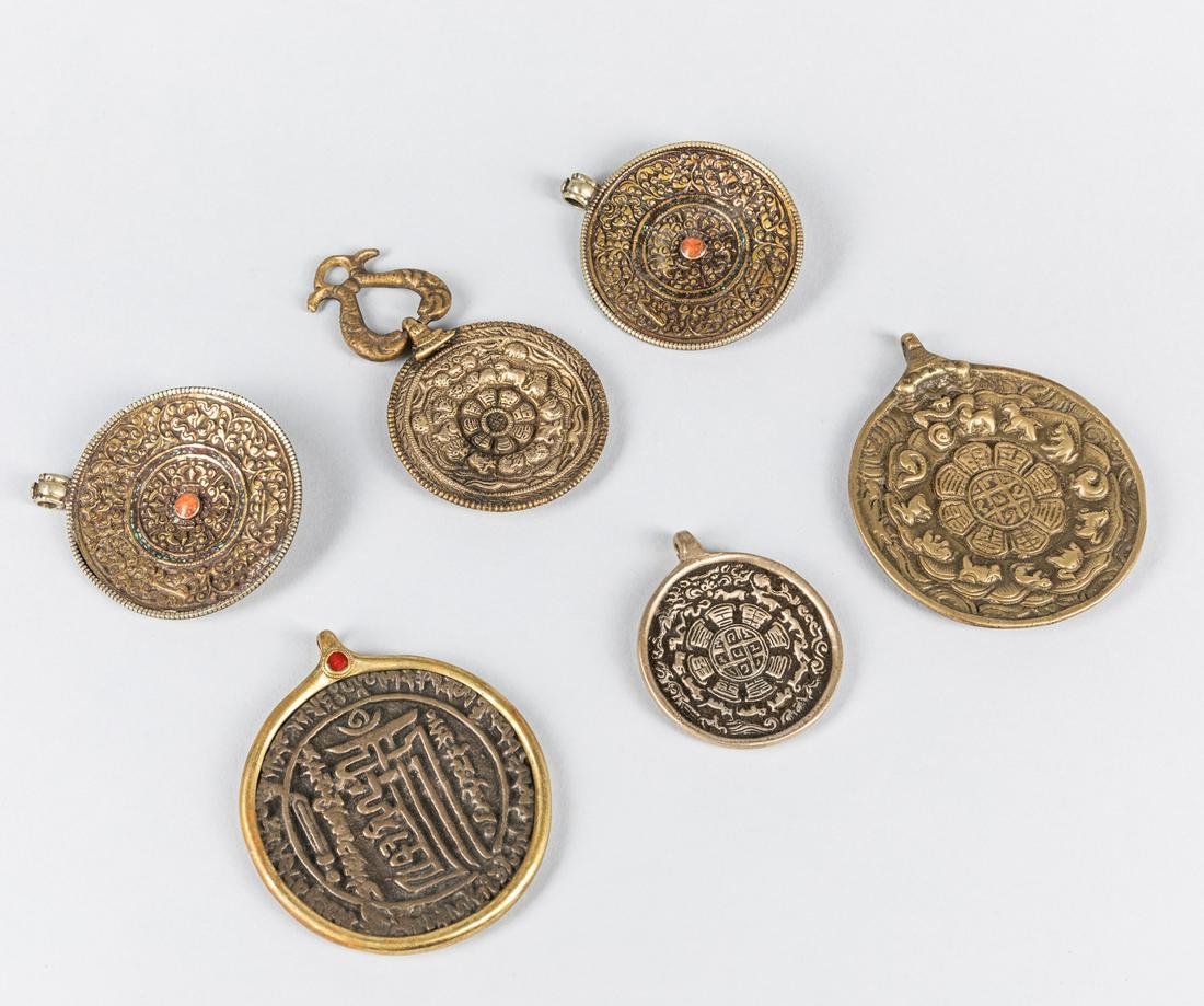 Set Of Tibetan Antique Bronze Gilt Pendants: Set of 6 pieces. Each of circular form, the front molded with the bagua(eight trigrams). 3.2*3.7 inch (largest)