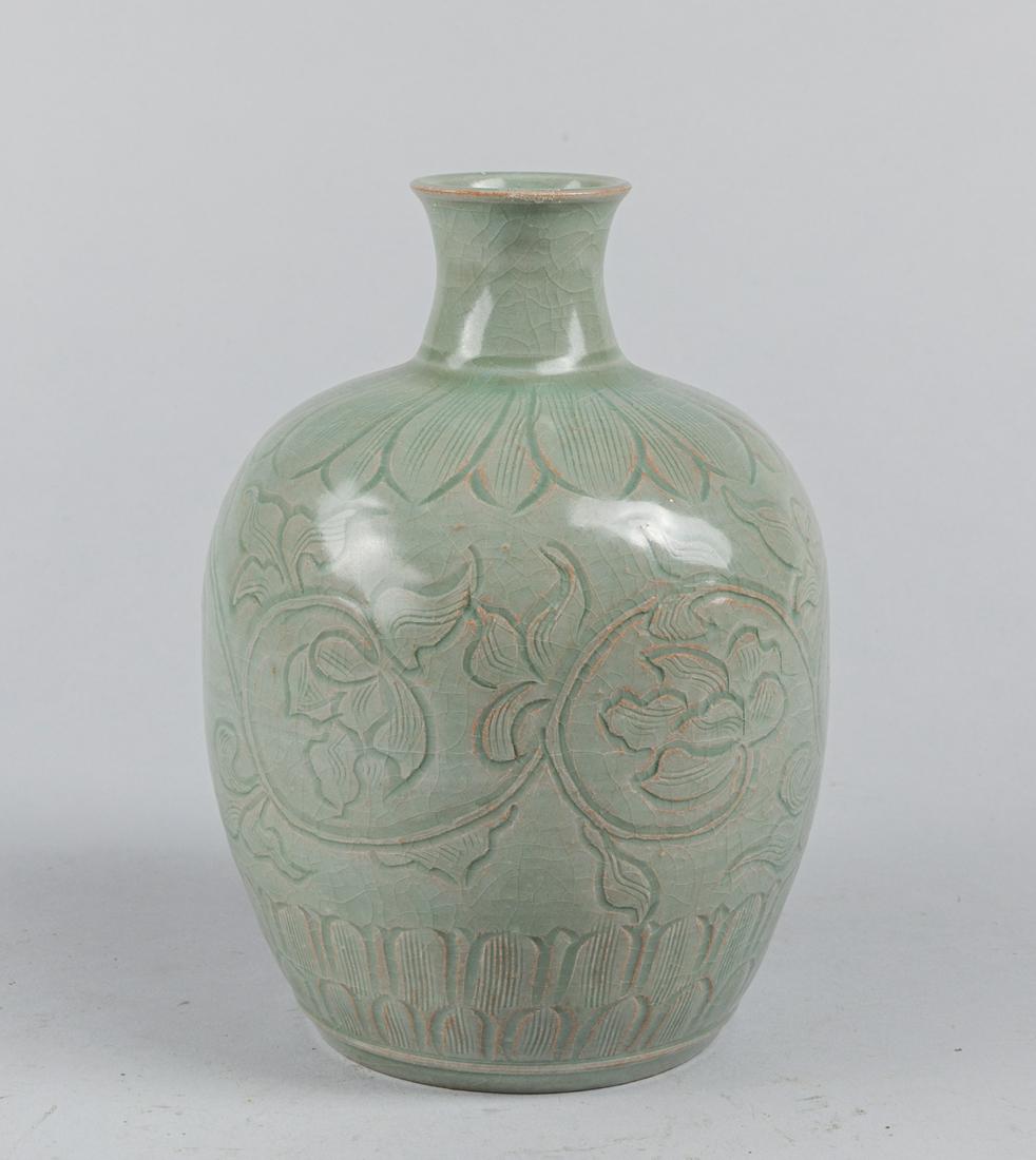 Korean Joseon Dynasty Style Celadon Porcelain Pot (1 of 7)