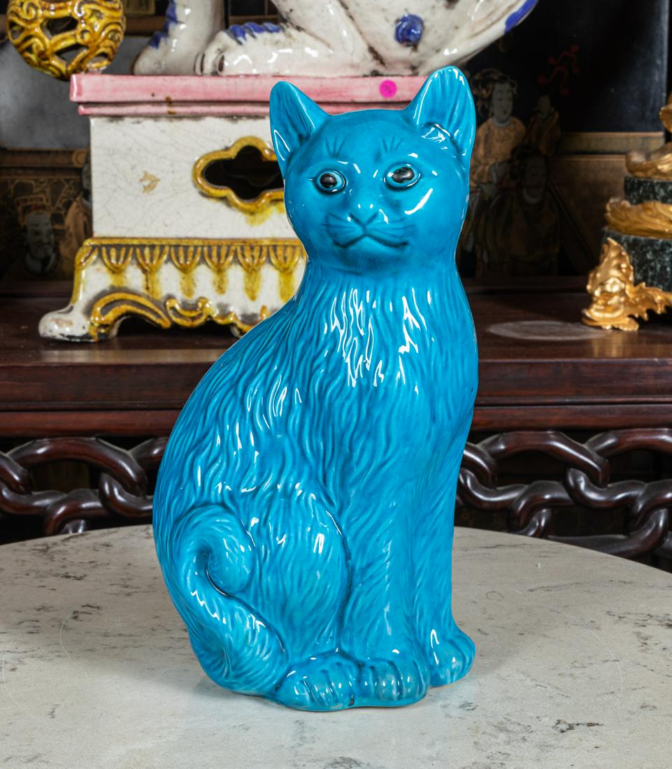 Chinese export green glazed Porcelain cat (1 of 6)