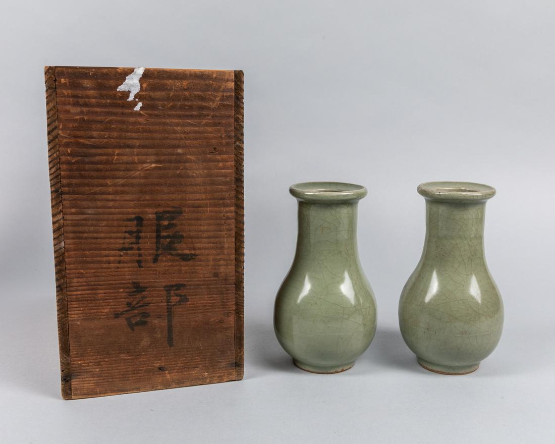 Pair Of Korean 18-19th Celadon Porcelain Vases (1 of 6)