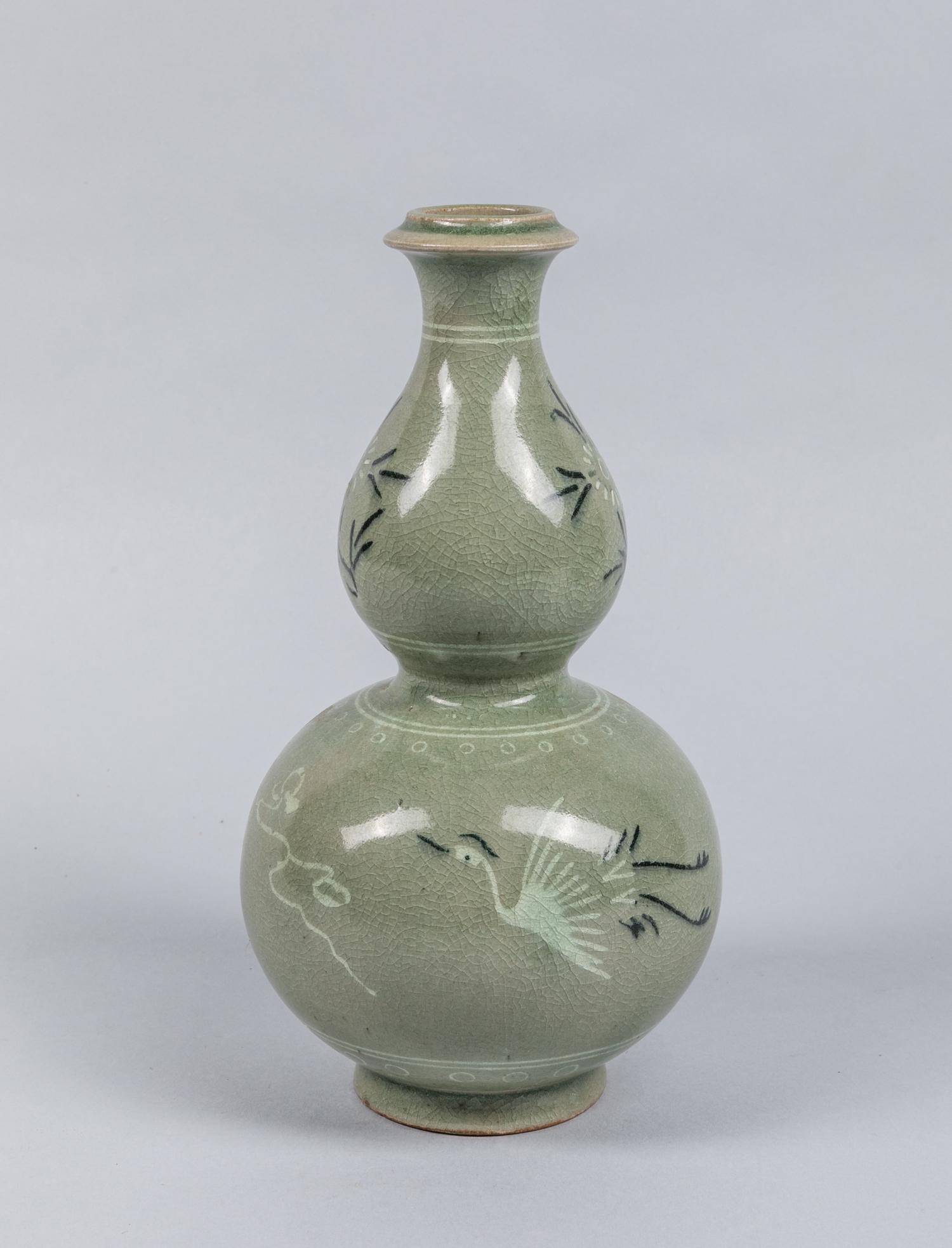 1950-1970S Korean Double Gourd Porcelain Vase: The compressed globular lower bulb rising to a smaller upper section and a waisted neck, the exterior decorated with crane subject. The estate of Cota Maeda, Tokyo, 1989. 8.2*4.1 inch