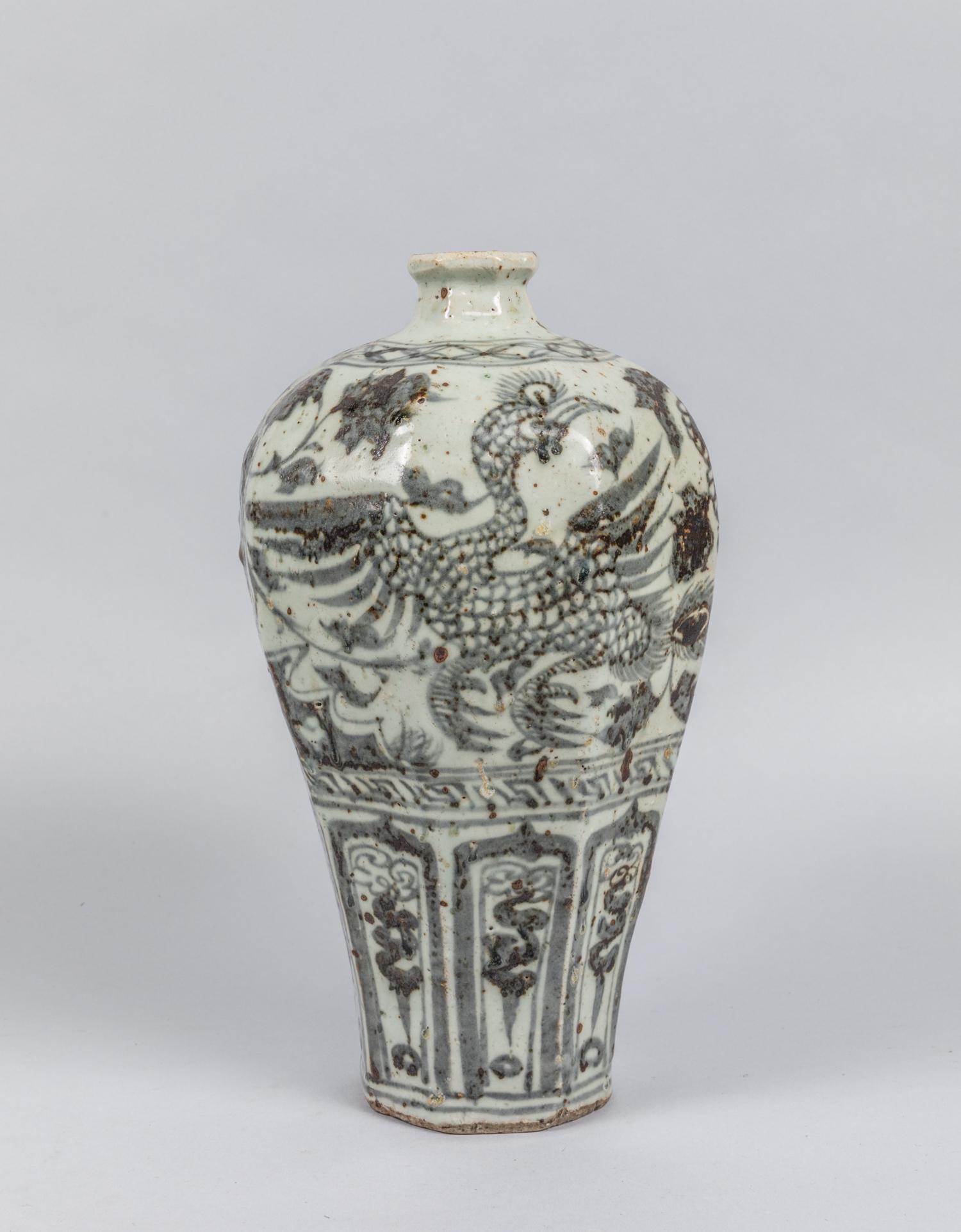 17-18th Korean Blue White Porcelain Vase (1 of 7)