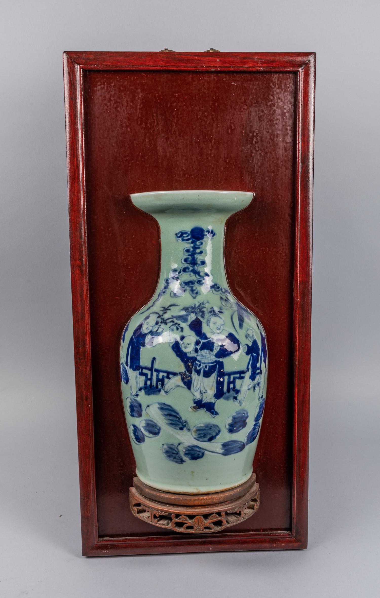 Chinese Antique Export Framed Porcelain Vase Hanging (1 of 5)