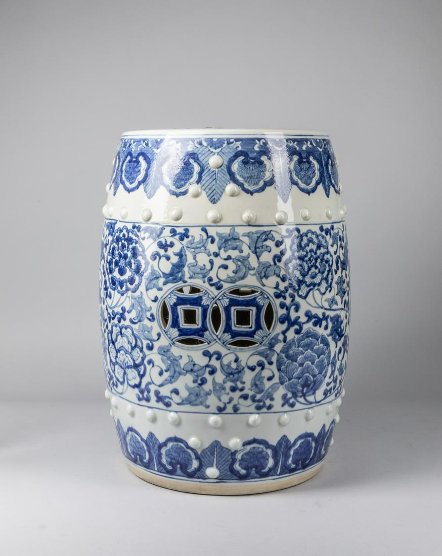 Chinese Old Blue & White Porcelain Drum Seat: Chinese hand painted porcelain drum seat, depicting lotus, 18.5 inch H.