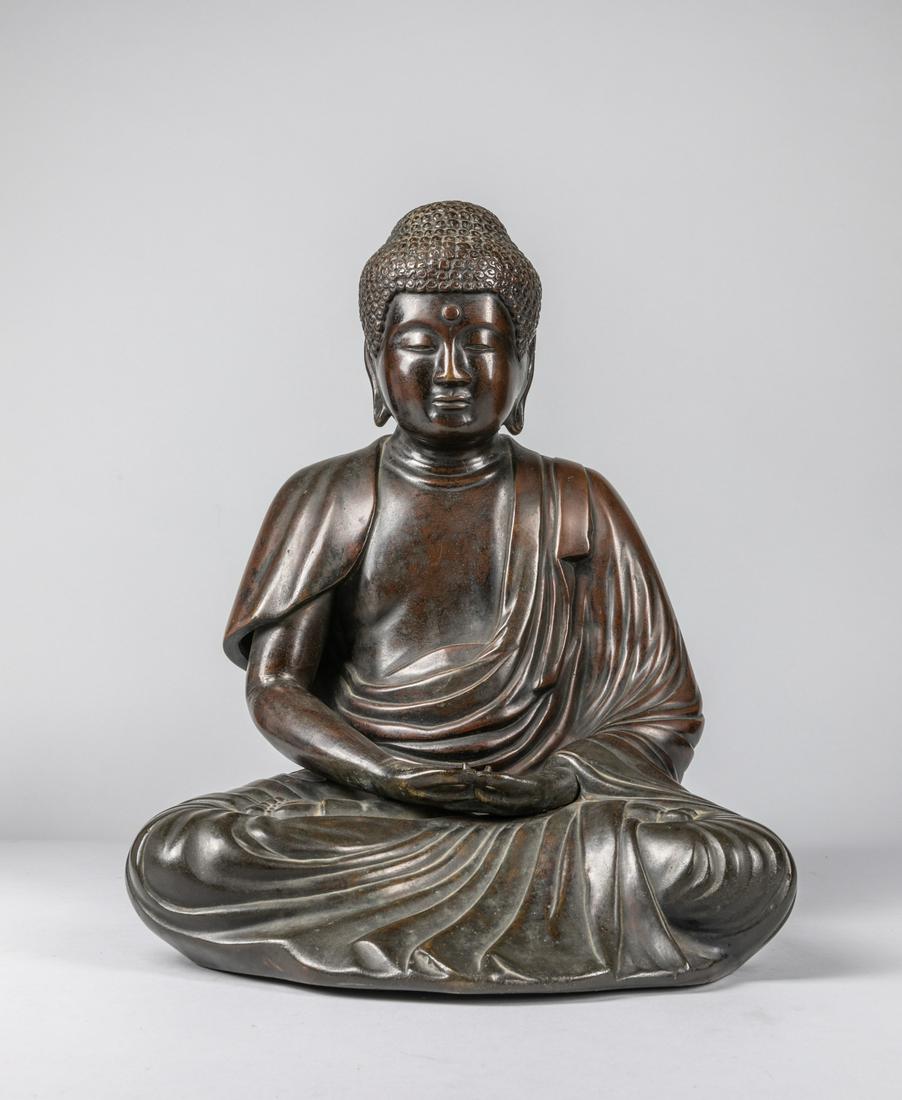 Tall Japanese Old Bronze Buddha: Japanese old bronze seating buddha of Sakyamuni. 14.5 inch H.