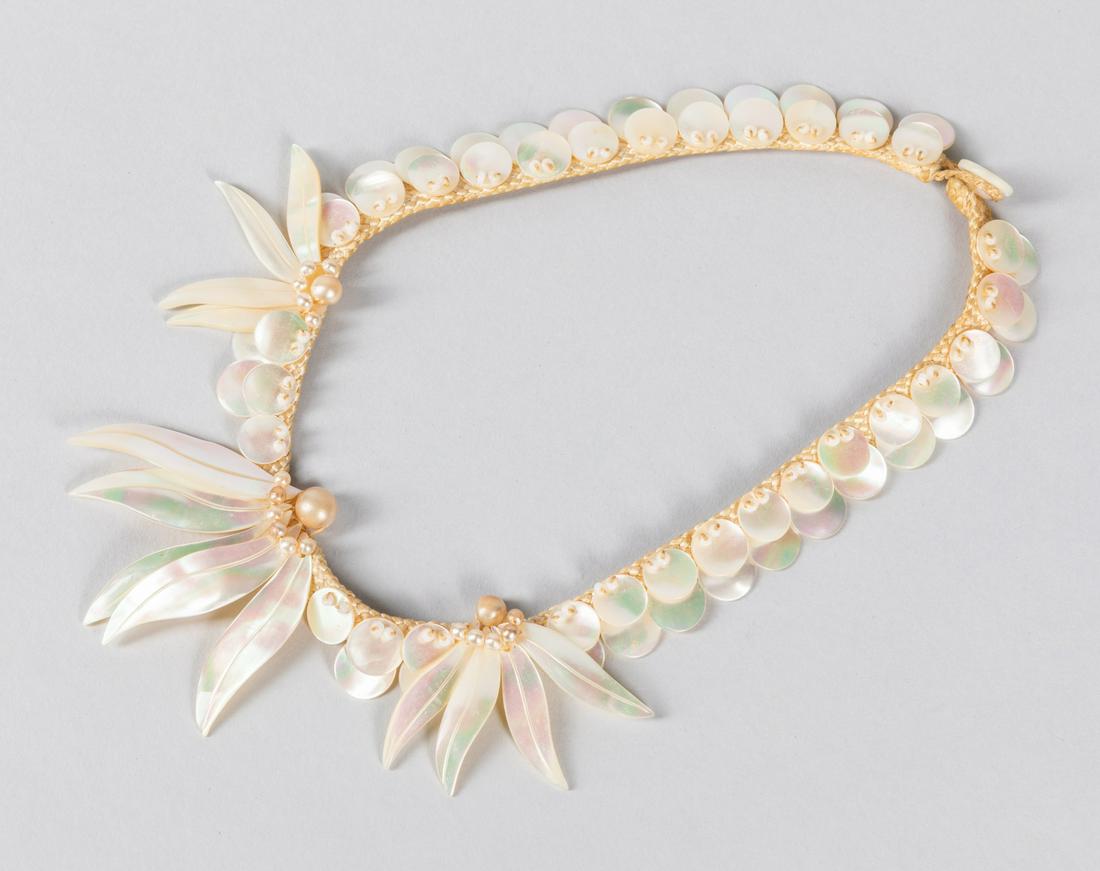 1940s Abalone Shell Necklace: 1940s abalone shell necklace.