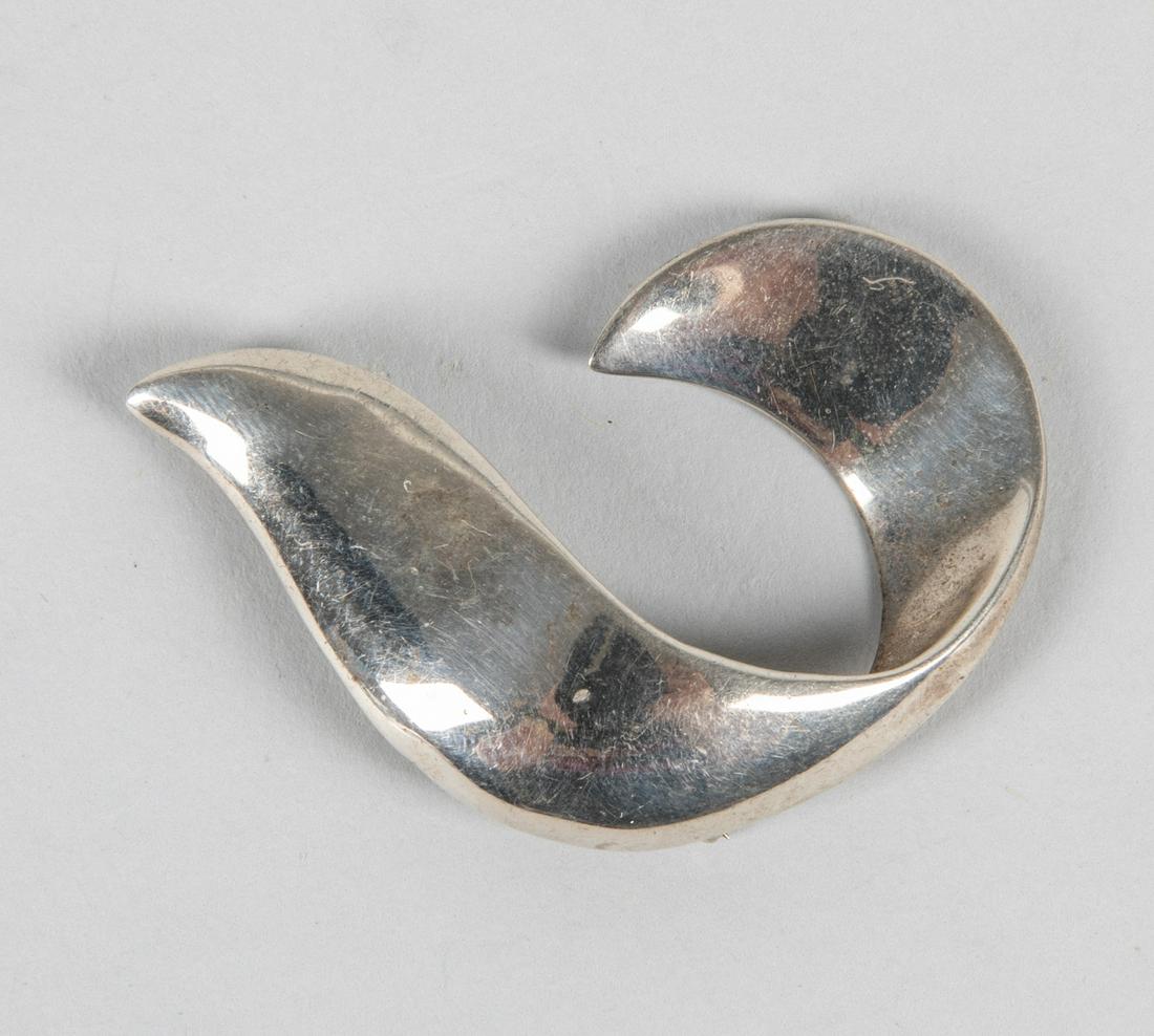 Designer Esposito Modernist Swirl Sterling Silver: Signed by Espo SIG, Esposito modernist swirl, 925 stamped. 2.19*1.53 inch