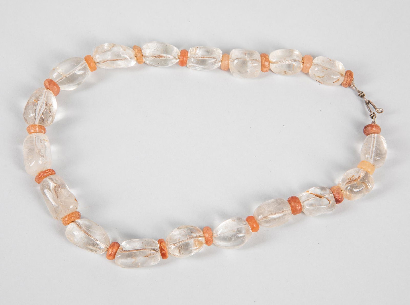 Chinese Antique Rock Crystal & Agate Necklace: Chinese antique necklace composed by clear rock crystal and cameo agate beads. A silver link on top. 9 inch L.