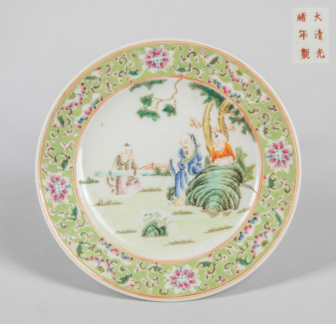 Chinese Antique Famille Rose Porcelain Plate: 7 inch D; 1 inch H.