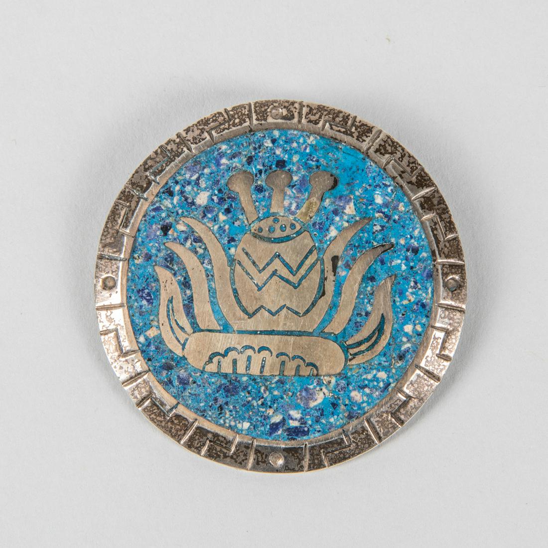 Collectible Los Castillo Taxco Silver Brooch: Los Castillo sterling silver brooch pendant. 2 inch D.