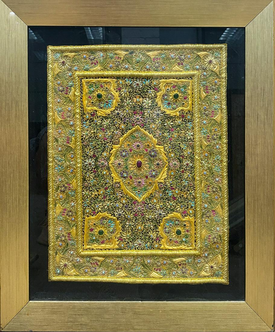 Framed Emboride: Nicely cat with flower pattern decorated with color stone. 15*20 (without frame)