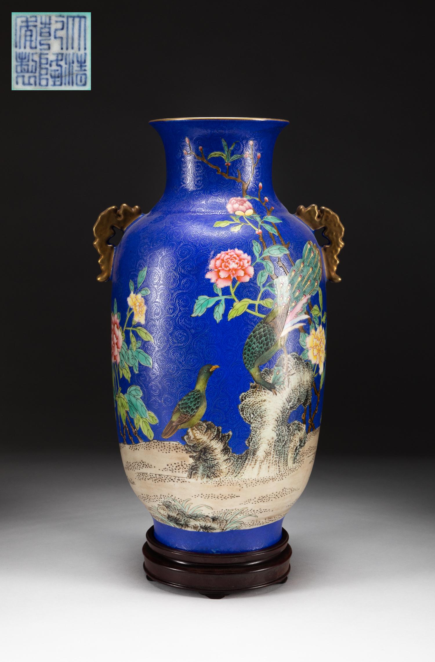 Chinese Export Enameled Porcelain Vase (1 of 13)