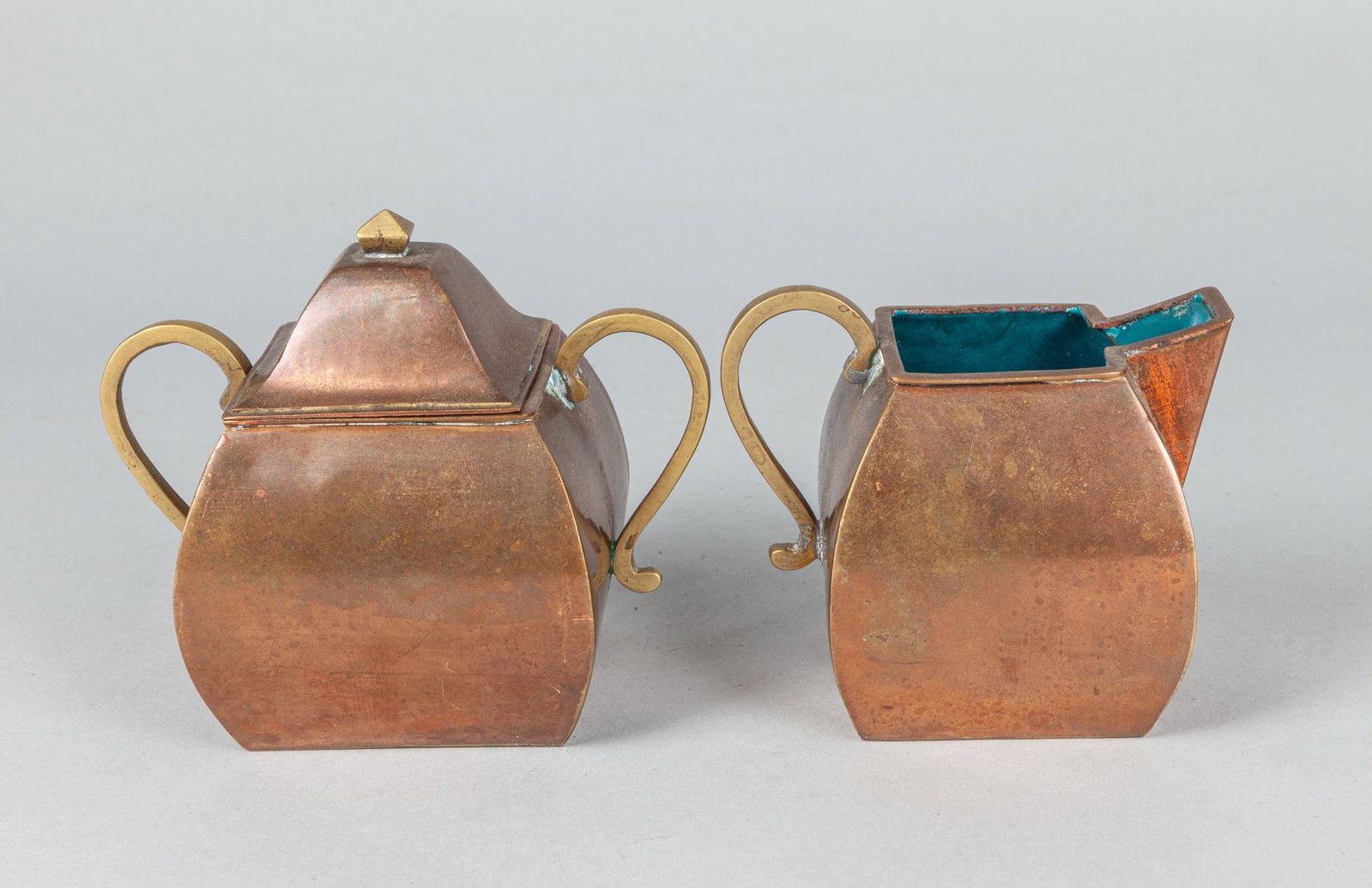 Set Chinese Bronze Tea Pot: Set of two Chinese bronze teapot and creamer pot. 4.75x3.8 inch.