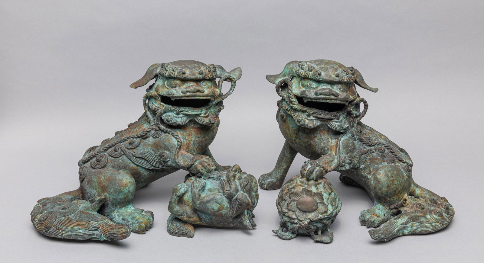 Pairs Lg Meiji period Japanese Iron Foo Dogs (1 of 8)