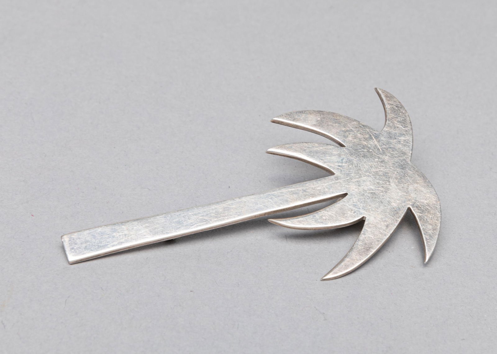 Large Size Designed Silver Palm Tree Brooch (1 of 5)