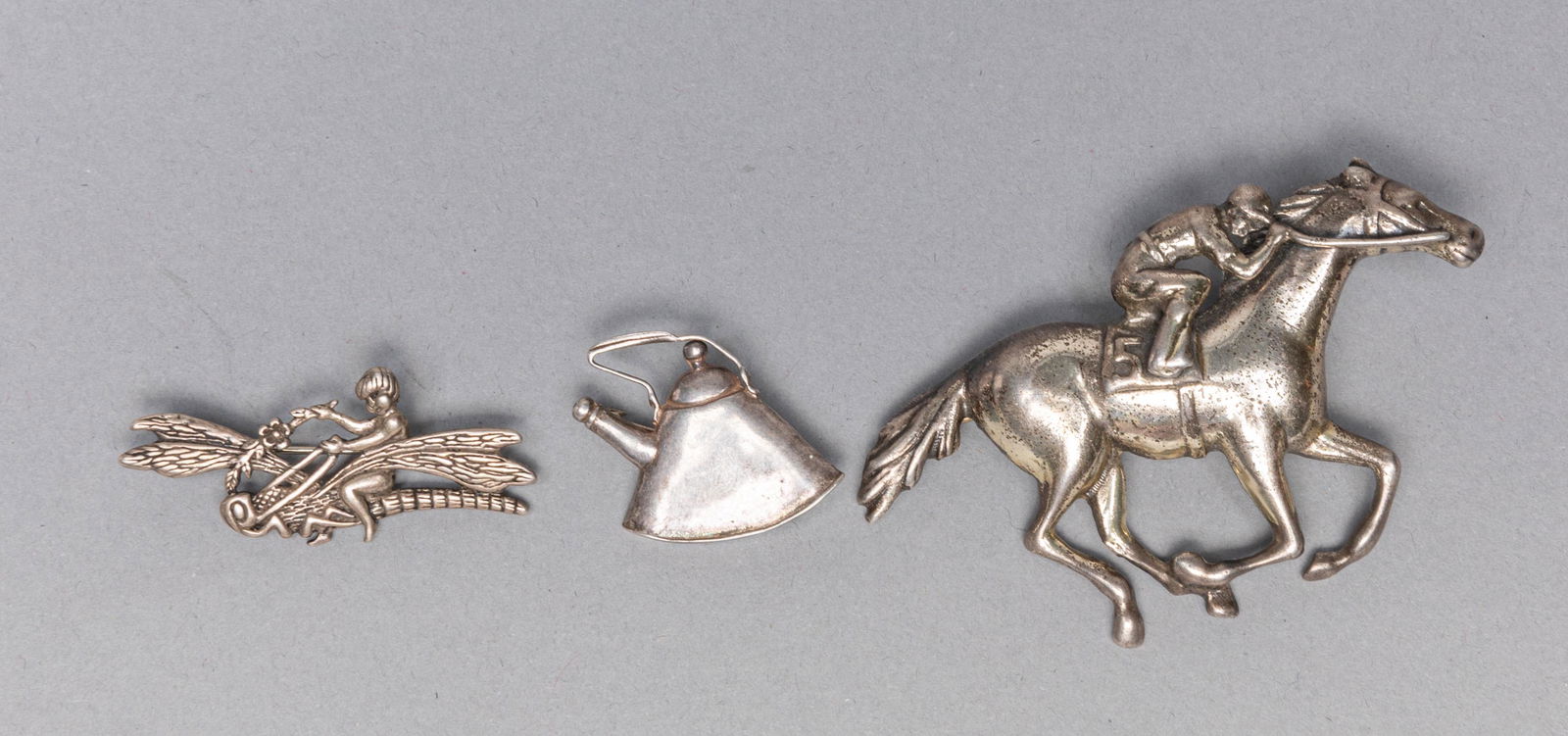 Set Large Size Designed Silver Brooches (1 of 8)