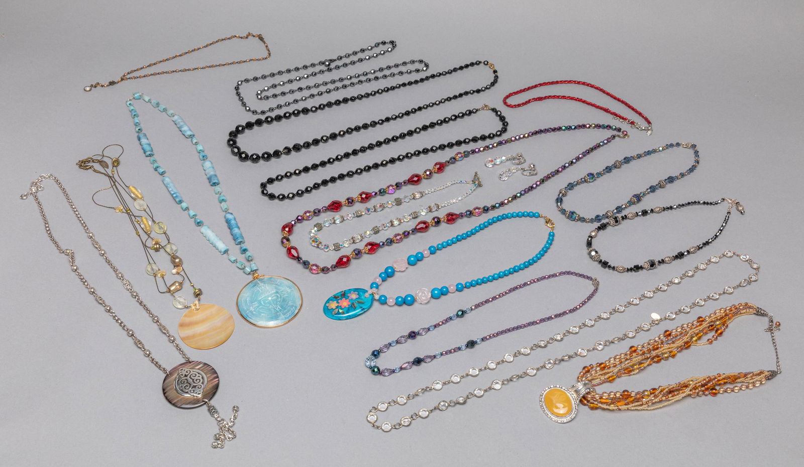 Set Custom Jewelry of Gem Stone Shell Necklace (1 of 11)