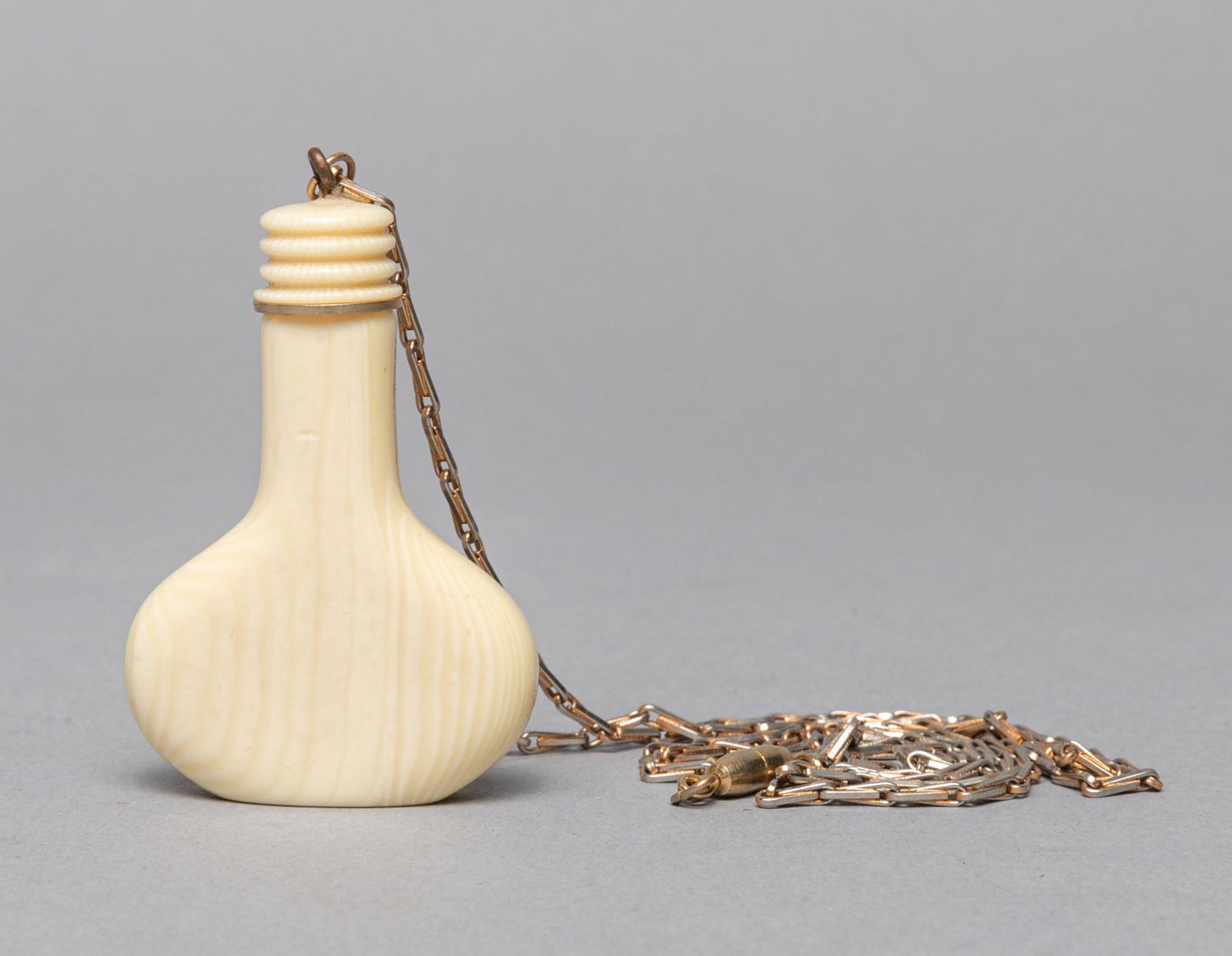 Nice Carved Snuff Bottle Necklace (1 of 7)